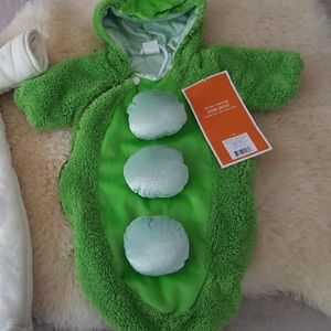 Pea pod Halloween costume